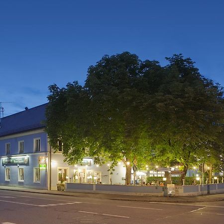 Hotel Blauer Karpfen Oberschleißheim エクステリア 写真