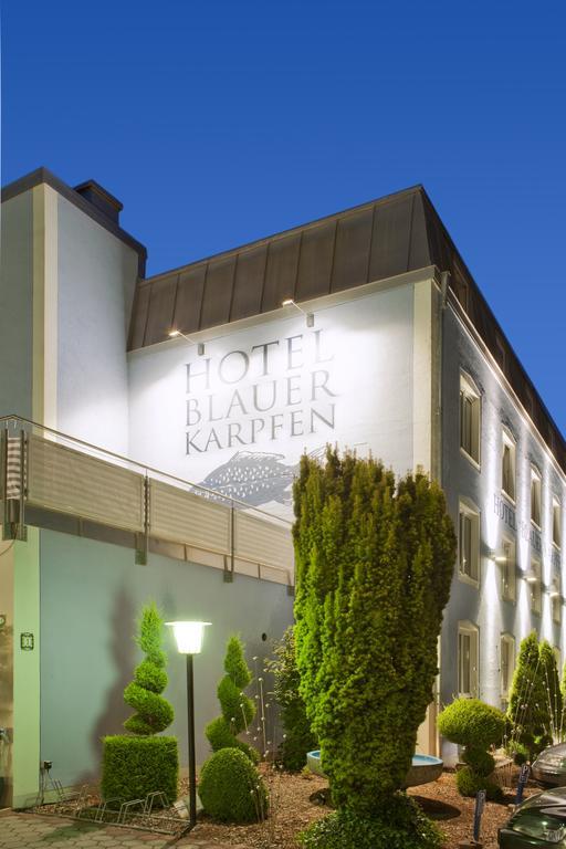 Hotel Blauer Karpfen Oberschleißheim エクステリア 写真