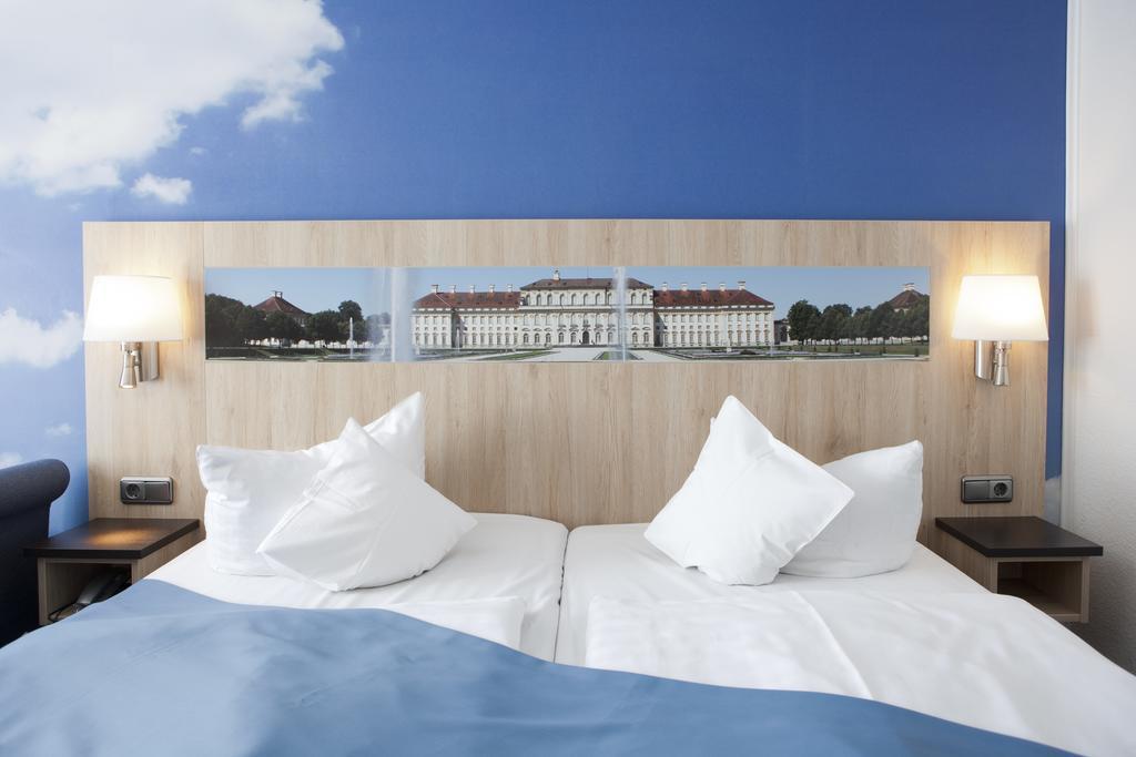 Hotel Blauer Karpfen Oberschleißheim 部屋 写真