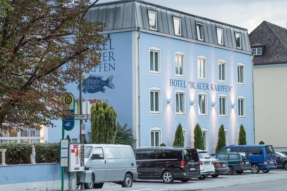 Hotel Blauer Karpfen Oberschleißheim エクステリア 写真